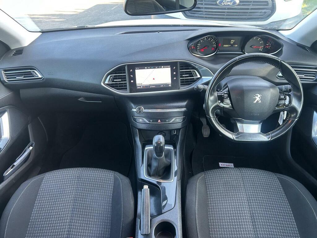 Peugeot 308 Hatchback 1.2 Puretech Active Euro 6 Ss 20 KT67MFY White #4