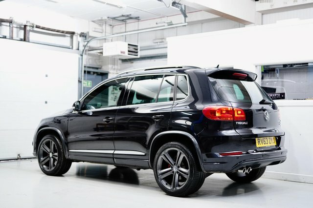 Volkswagen Tiguan 2.0 Tdi Bluemotion Tech R-line Dsg 4Wd Euro 5 S S RV63ZYJ Black #2
