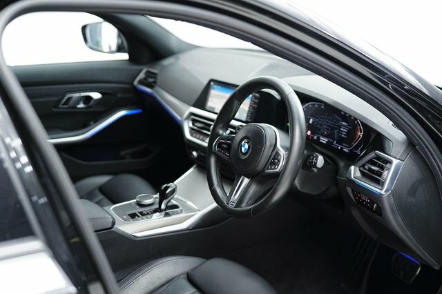 BMW 3 Series 2.0 318D M Sport Touring Euro 6 S AF22UJN Black #3