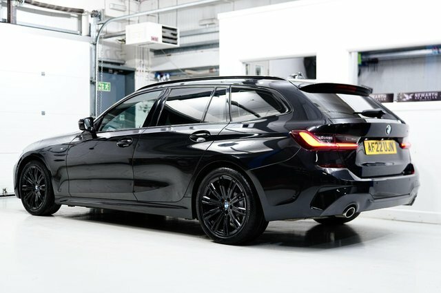 BMW 3 Series 2.0 318D M Sport Touring Euro 6 S AF22UJN Black #2