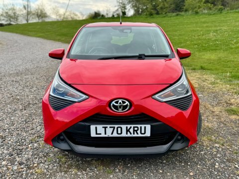 Toyota Aygo Vvt-i X-play Tss LT70KRU Red #5