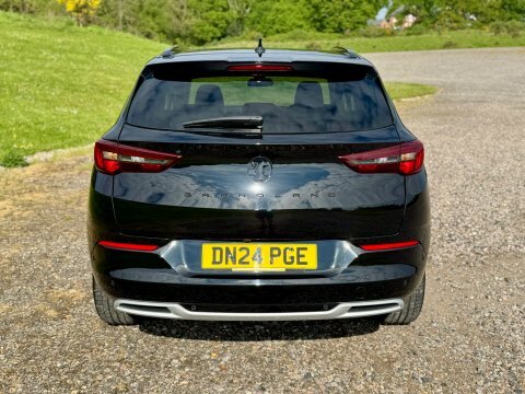 Vauxhall Grandland Ultimate Black #4