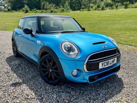 Mini Hatch Cooper S Blue