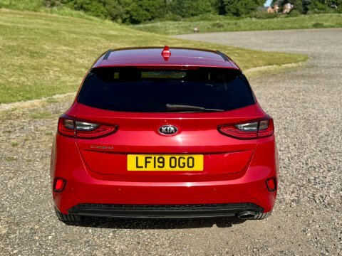 Kia Ceed Crdi 3 Isg LF19OGO Red #4