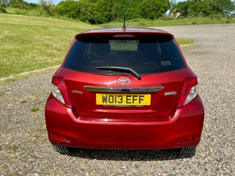 Toyota Yaris Vvt-i Sr WO13EFF Red #4