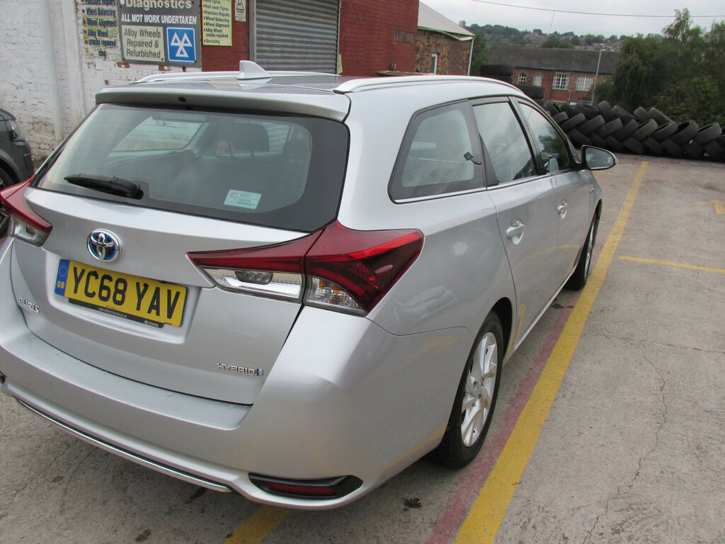 Toyota Auris 1.8 Hybrid Icon Tss Cvt Estate YC68YAV Silver #4