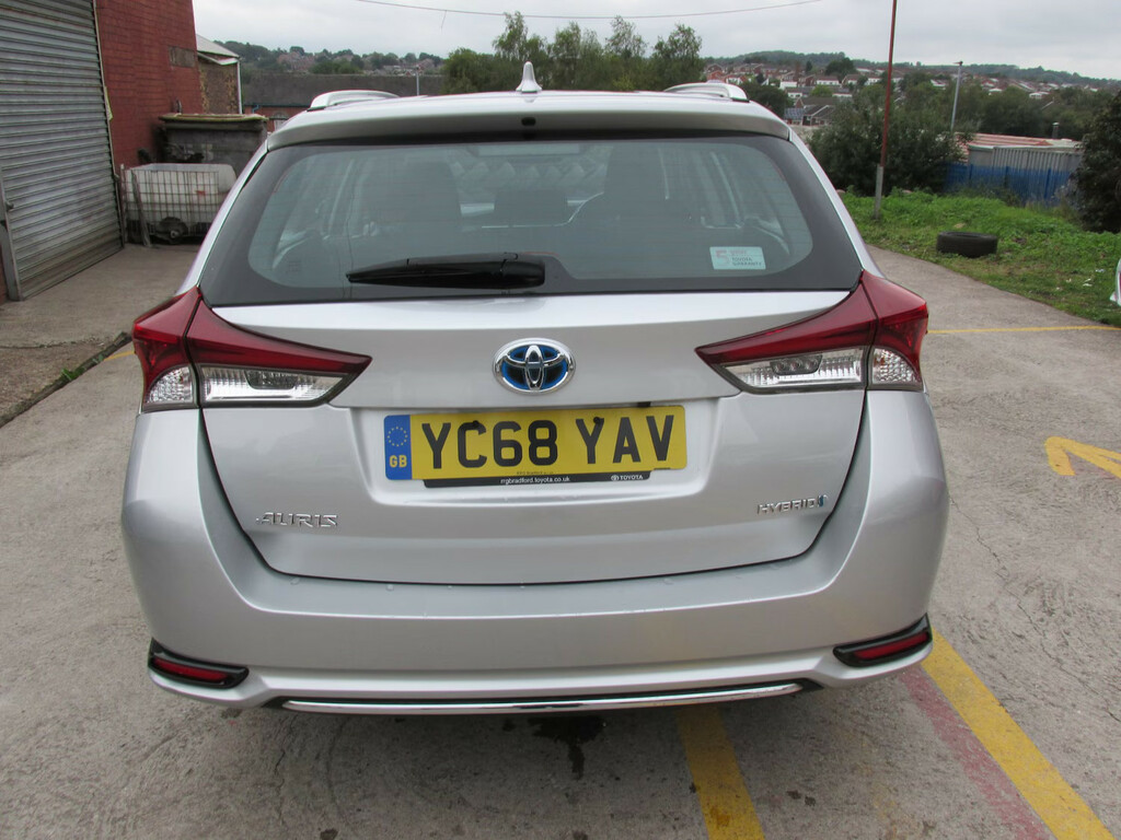 Toyota Auris 1.8 Hybrid Icon Tss Cvt Estate YC68YAV Silver #6