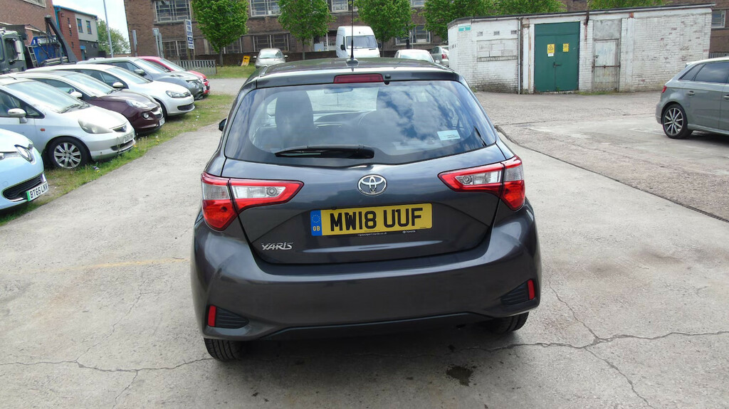 Toyota Yaris 1.5 Vvt-i Icon Tech Cvt Hatchback MW18UUF Grey #6