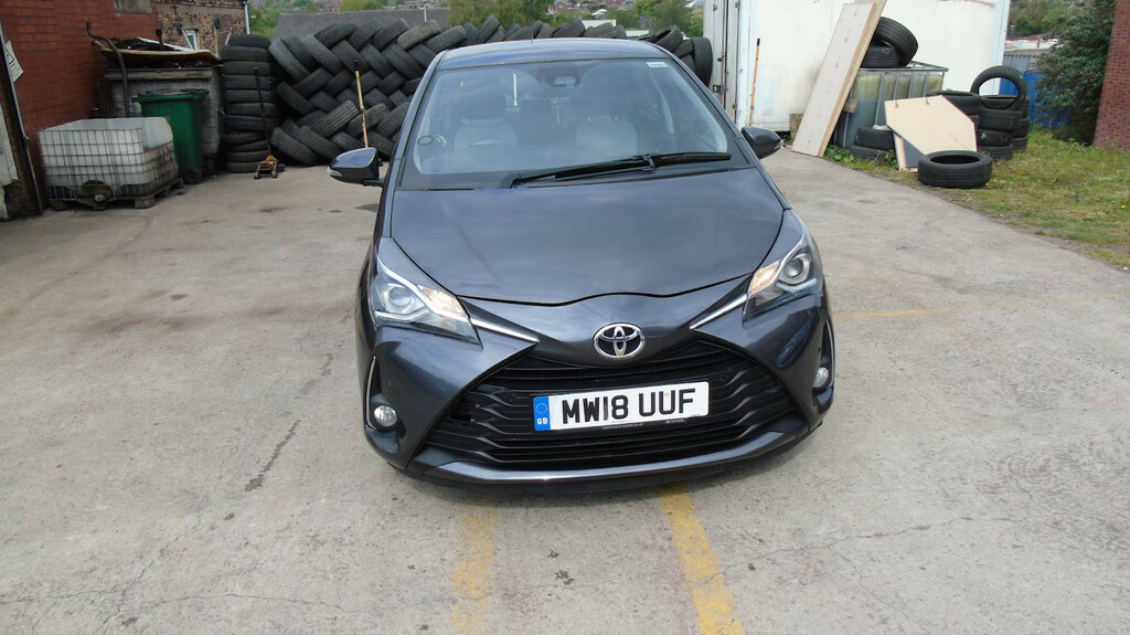 Toyota Yaris 1.5 Vvt-i Icon Tech Cvt Hatchback MW18UUF Grey #3