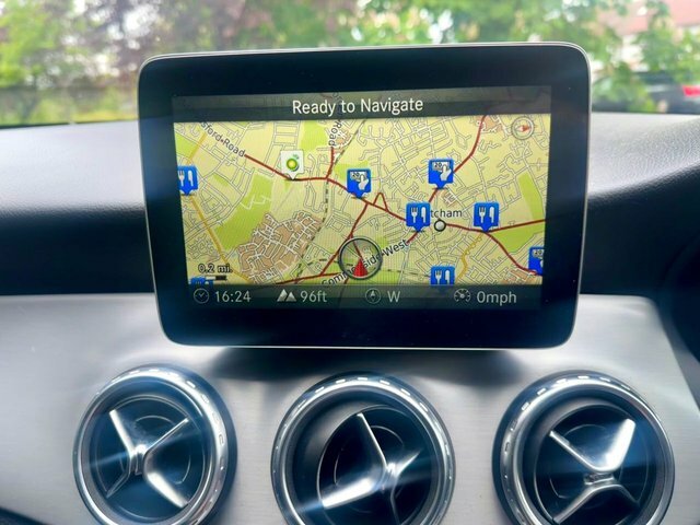 Mercedes-Benz GLA Class 2.1 Gla220d Amg Line Suv 7G-dct 4Matic LO66LDJ Blue #3