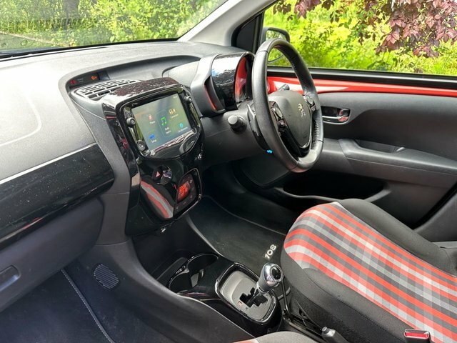 Peugeot 108 1.0 Collection Hatchback 2 Tronic Euro Red #3