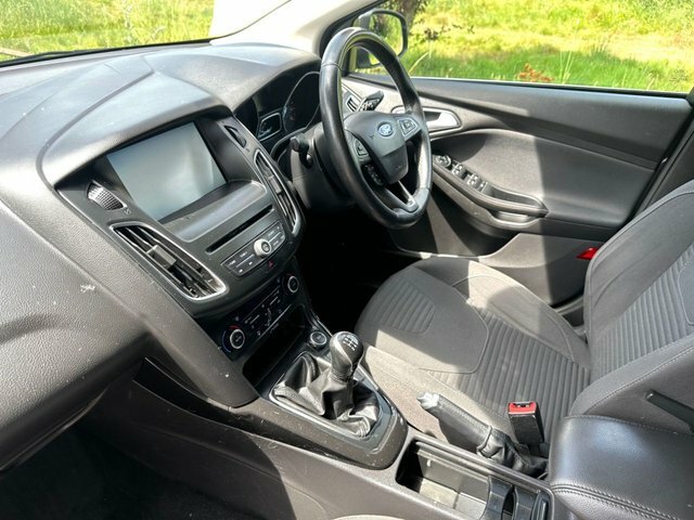 Ford Focus 1.0T Ecoboost Titanium Hatchback BU16CCF Grey #2