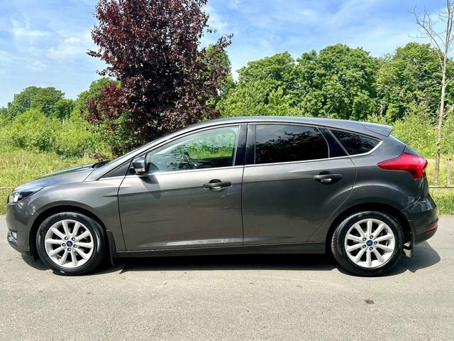 Ford Focus 1.0T Ecoboost Titanium Hatchback BU16CCF Grey #5