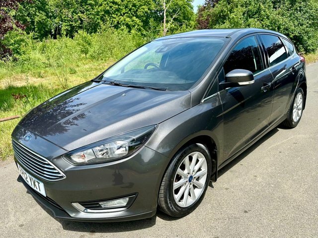 Ford Focus 1.0T Ecoboost Titanium Hatchback BU16CCF Grey #4