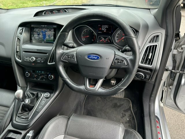 Ford Focus 2.0T Ecoboost St-2 Hatchback Eur FD65AWR Silver #6