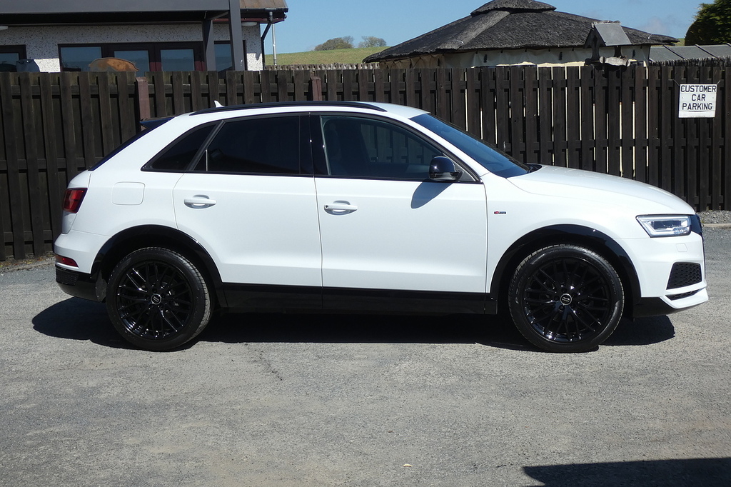 Audi Q3 2.0 Tdi Black Edition Suv S Tronic Quat KV67YTT White #2