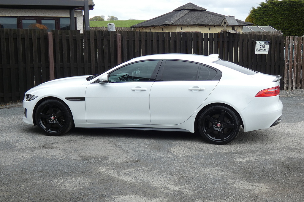 Jaguar XE 2.0I Gpf R-sport Saloon Euro 6 S KF19JHV White #5