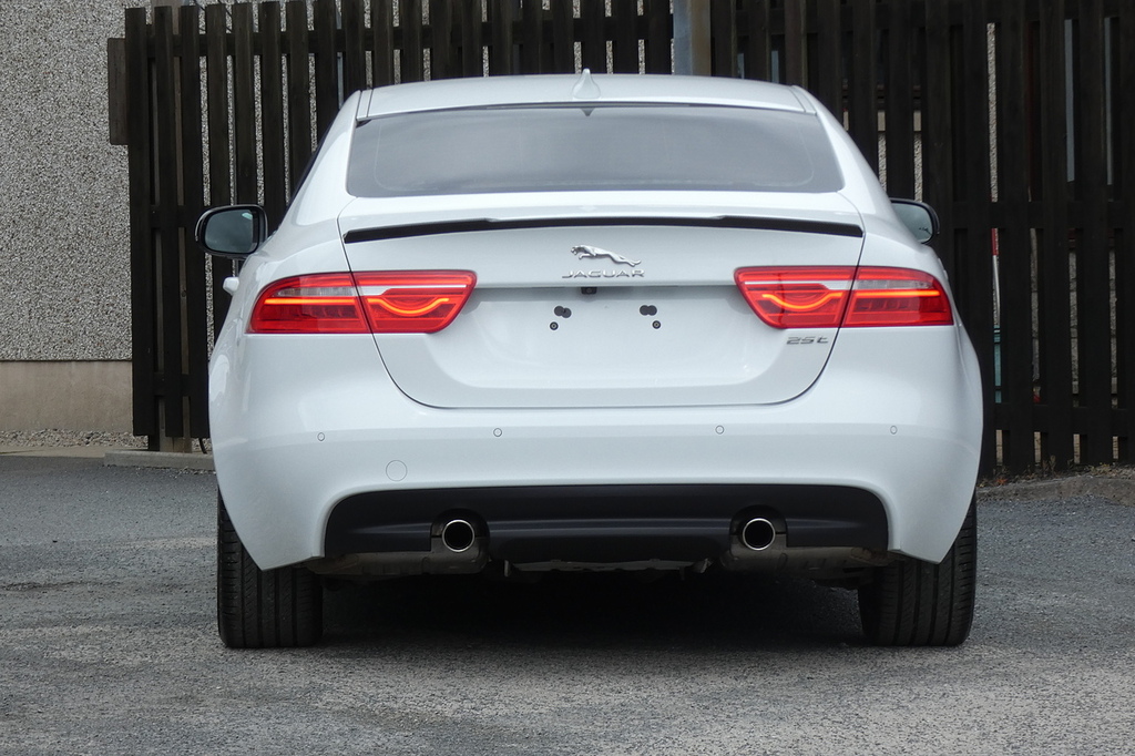 Jaguar XE 2.0I Gpf R-sport Saloon Euro 6 S KF19JHV White #3