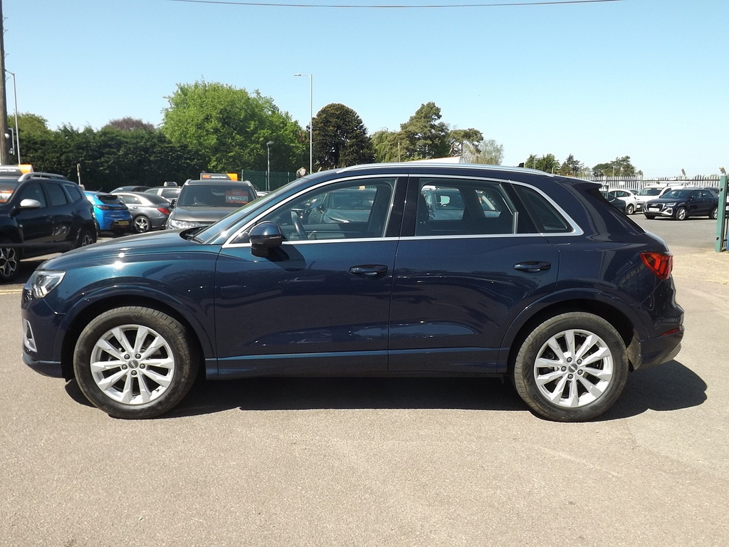Audi Q3 Tdi Sport KK69JFO Blue #5