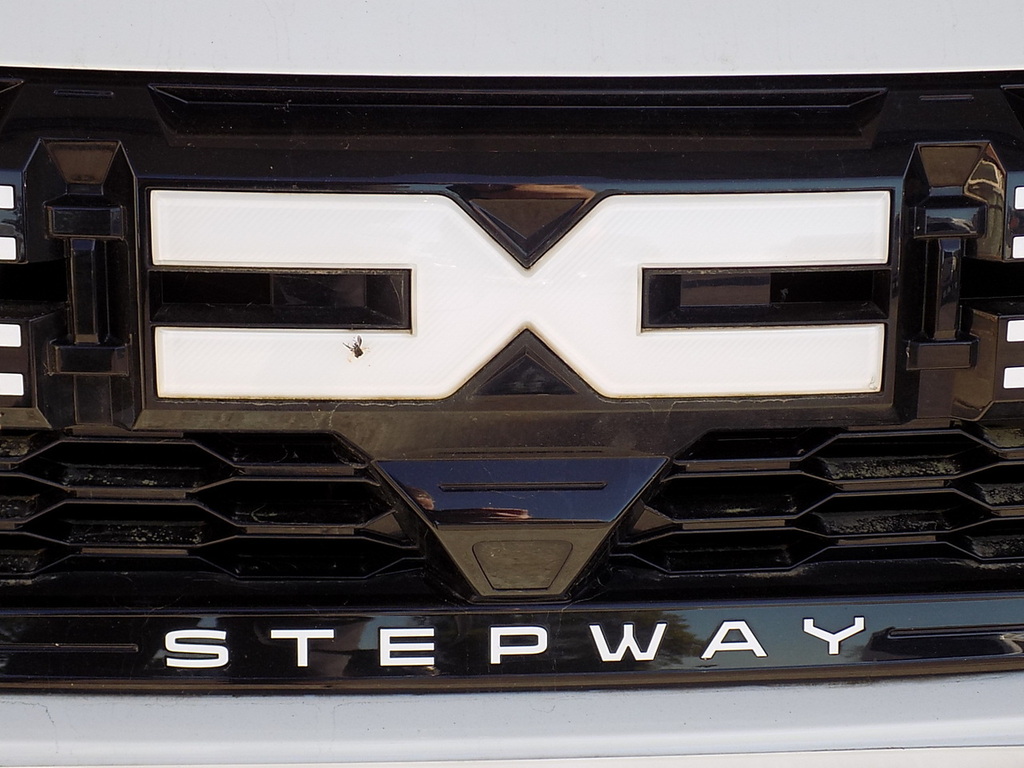 Dacia Sandero Stepway Tce Journey KO23HGZ White #4