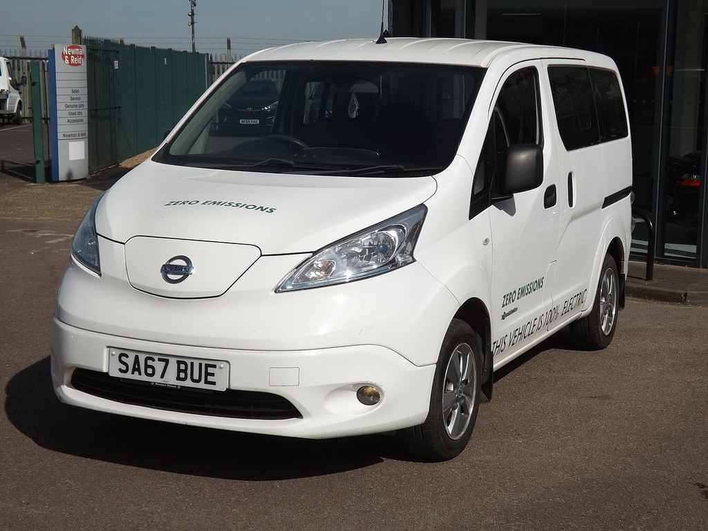 Nissan e-NV200 Acenta Rapid White #1
