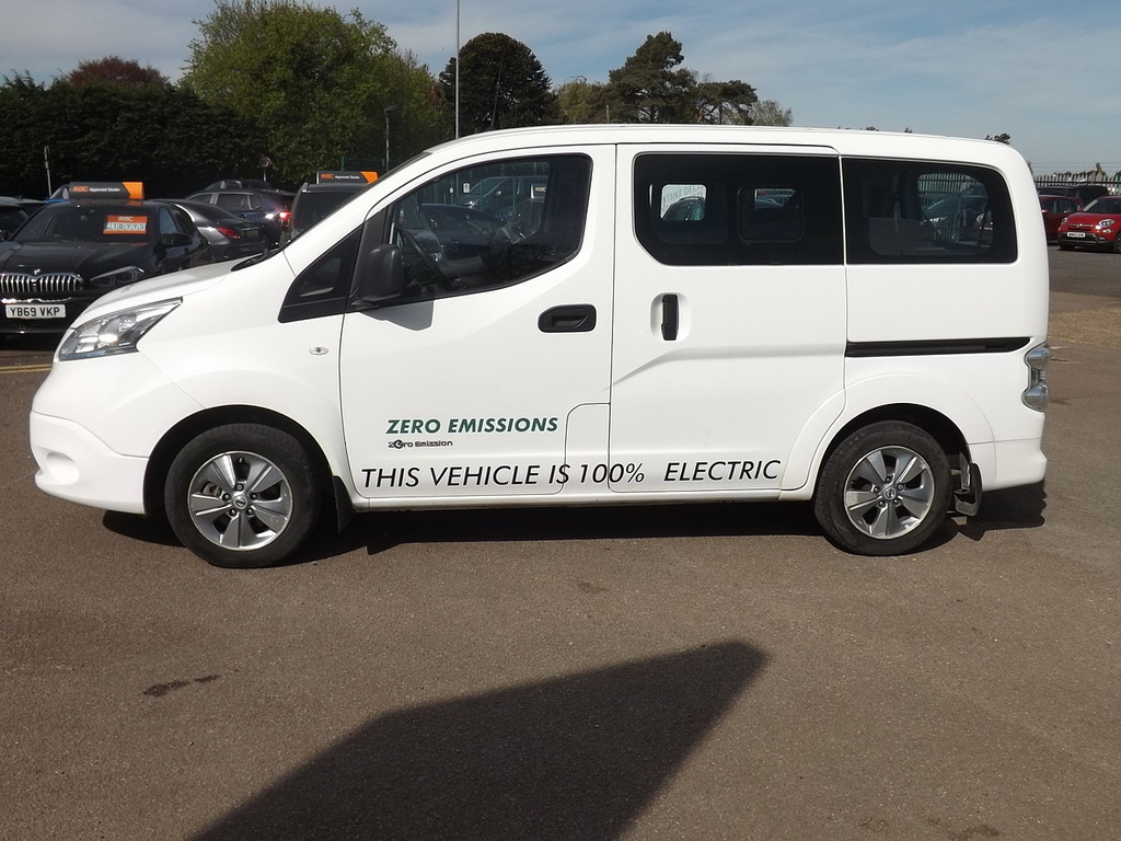 Nissan e-NV200 Acenta Rapid White #3