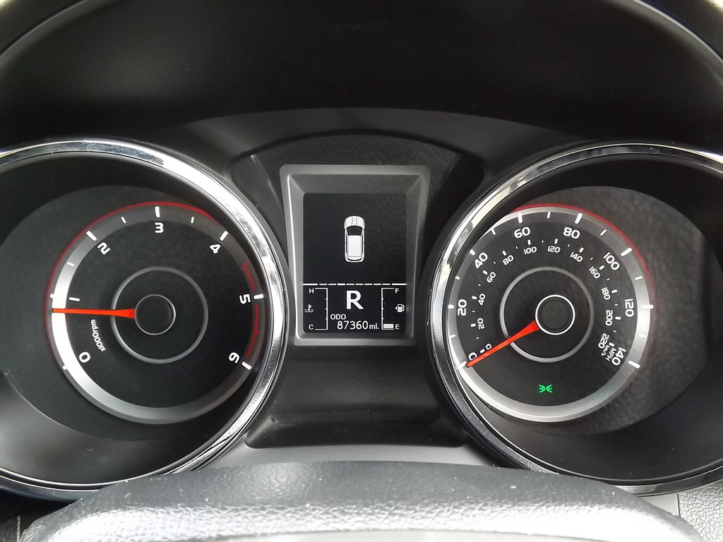 SsangYong Tivoli 1.6 Se 126 Red #14
