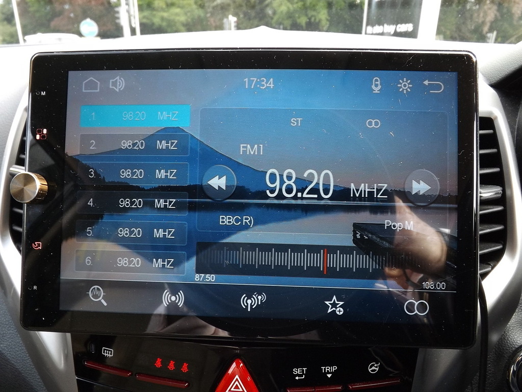 SsangYong Tivoli 1.6 Se 126 Red #17