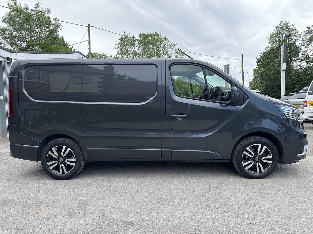 Renault Trafic Dci Blue Sl28 Sport EK23YHZ Grey #6