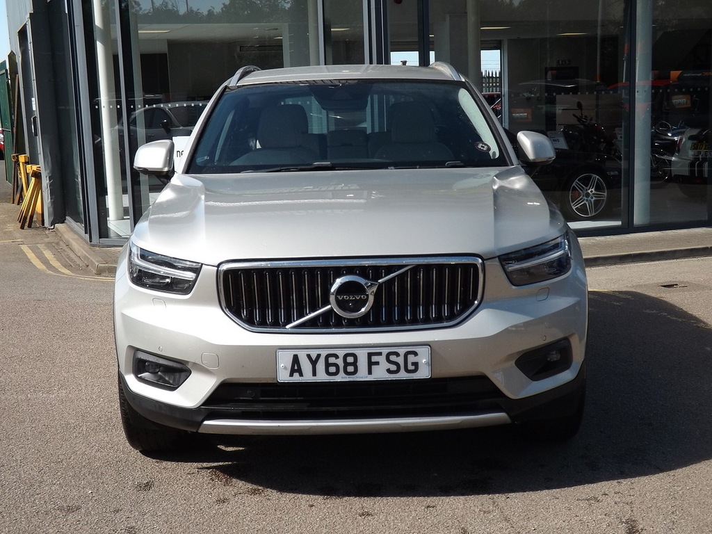 Volvo XC40 D3 Inscription Pro AY68FSG #2