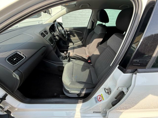 Volkswagen Polo 1.0 Match Edition Hatchback Euro VO67ZYN White #6