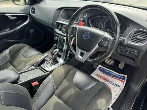 Volvo V40 D4 R-design VK15XOY Black #3
