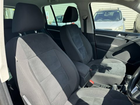 Volkswagen Tiguan Match Tdi Bluemotion Black #3