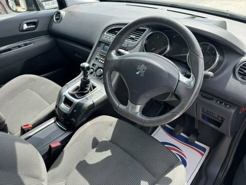 Peugeot 5008 Hdi Allure Black #4
