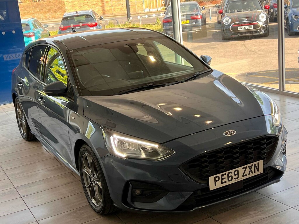 Ford Focus 1.0T Ecoboost St-line Hatchback Euro Blue