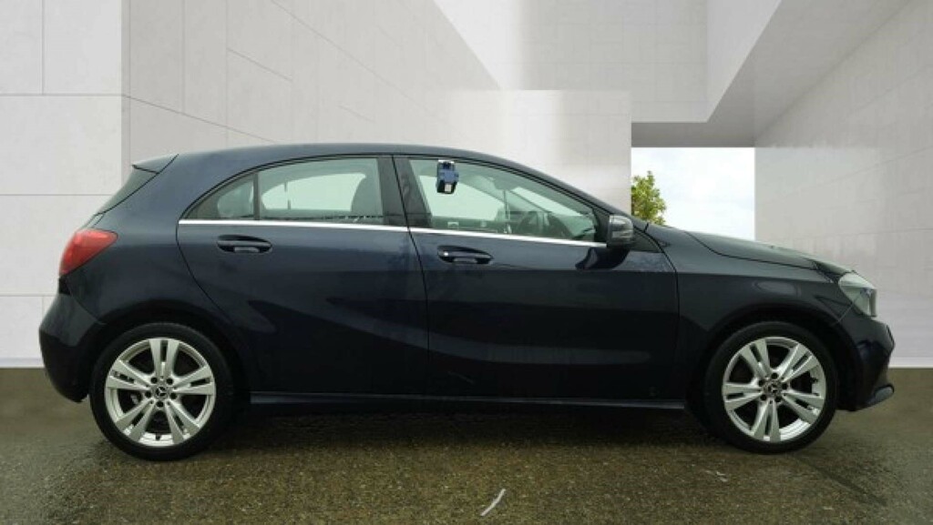 Mercedes-Benz A Class Sport Hatchback 7G-dct Euro 6 Ss KT17AZN Blue #5