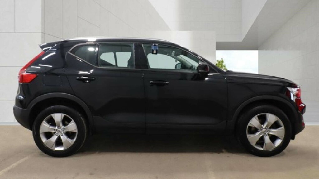 Volvo XC40 T3 Momentum Suv Euro 6 Ss FX68MXM Black #4