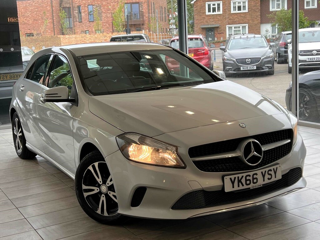 Mercedes-Benz A Class Se Hatchback 7G-dct Euro 6 Ss Silver