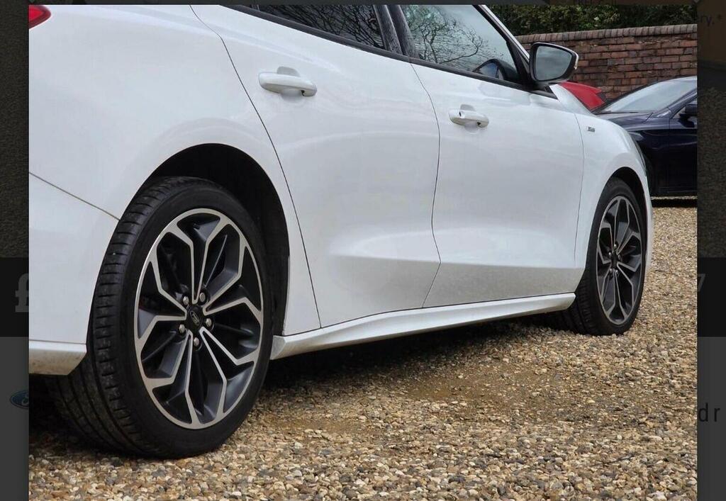 Ford Focus Estate 1.0T Ecoboost St-line X Euro 6 Ss 2 YP68YLV White #5