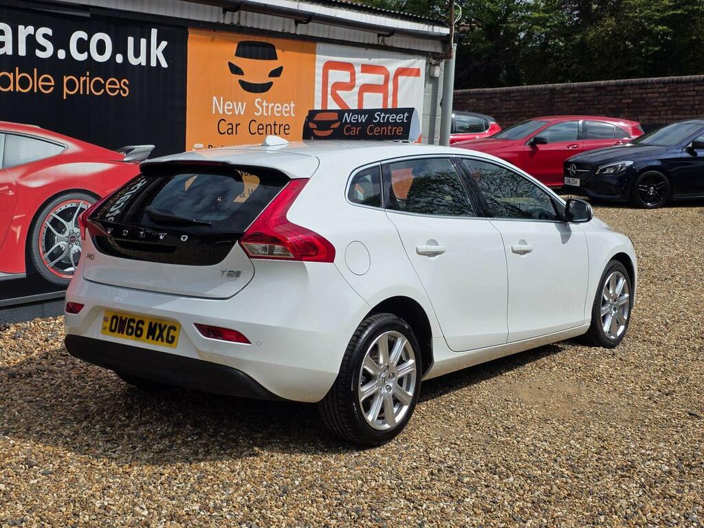 Volvo V40 Hatchback 1.5 T2 Inscription Euro 6 Ss White #5
