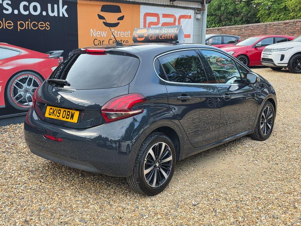 Peugeot 208 Hatchback 1.2 Puretech Tech Edition Euro 6 Ss 5 GK19OBW Grey #6