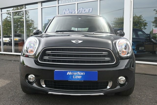 Mini Countryman 1.6 Cooper Suv All4 Euro 6 122 Ps SF15GBM Black #2