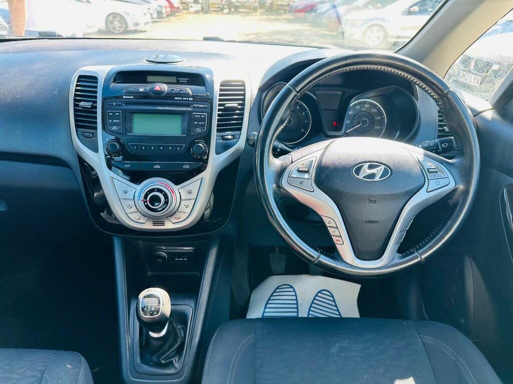 Hyundai Ix20 Hatchback 1.4 Style Euro 5 Ss 201363 PO63RXB White #2