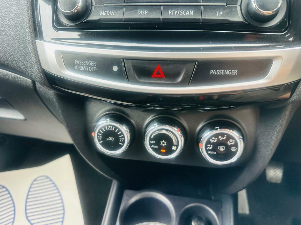 Mitsubishi ASX Asx 3 Di-d White #27