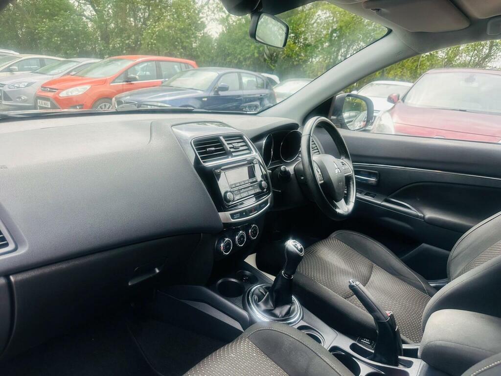 Mitsubishi ASX Asx 3 Di-d White #15