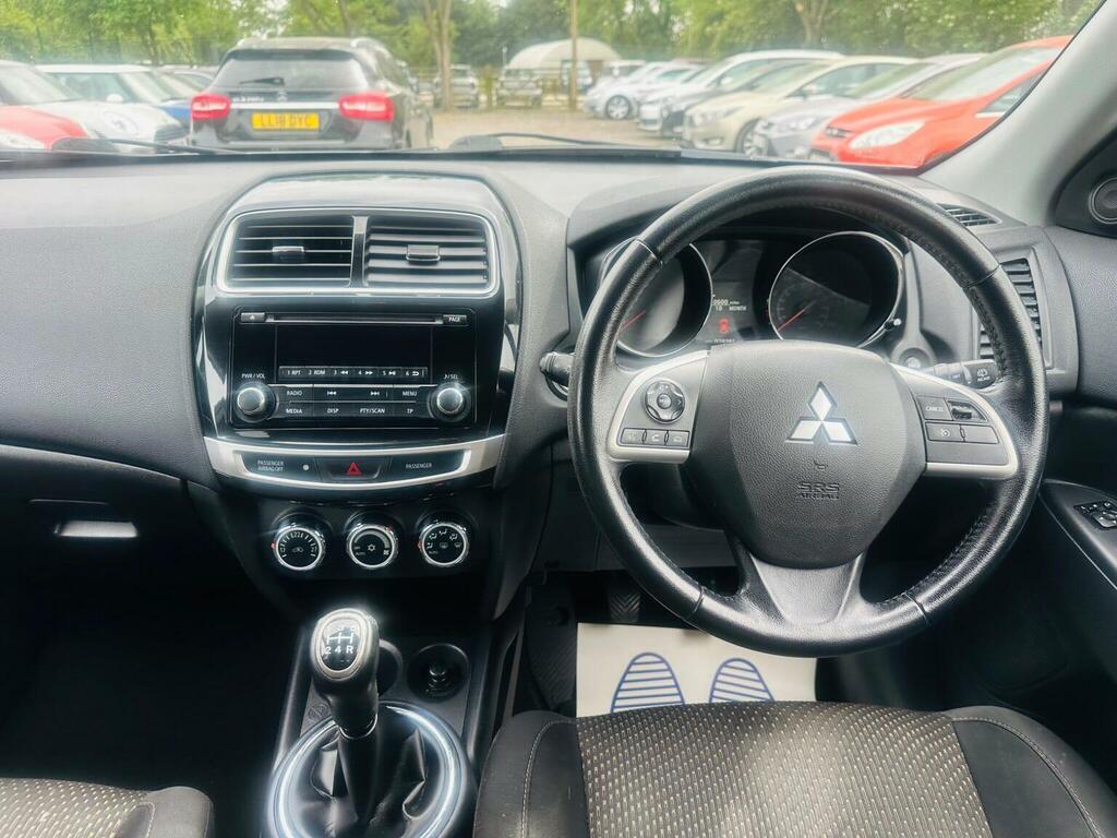 Mitsubishi ASX Asx 3 Di-d White #17