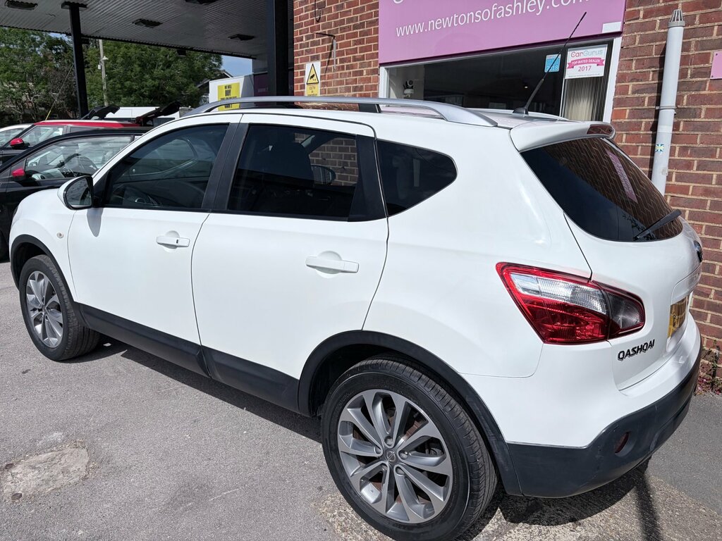 Nissan Qashqai 1.6 Tekna Suv 2Wd Euro 5 117 Ps White #5