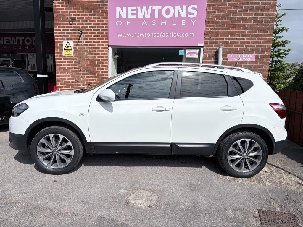 Nissan Qashqai 1.6 Tekna Suv 2Wd Euro 5 117 Ps White #6