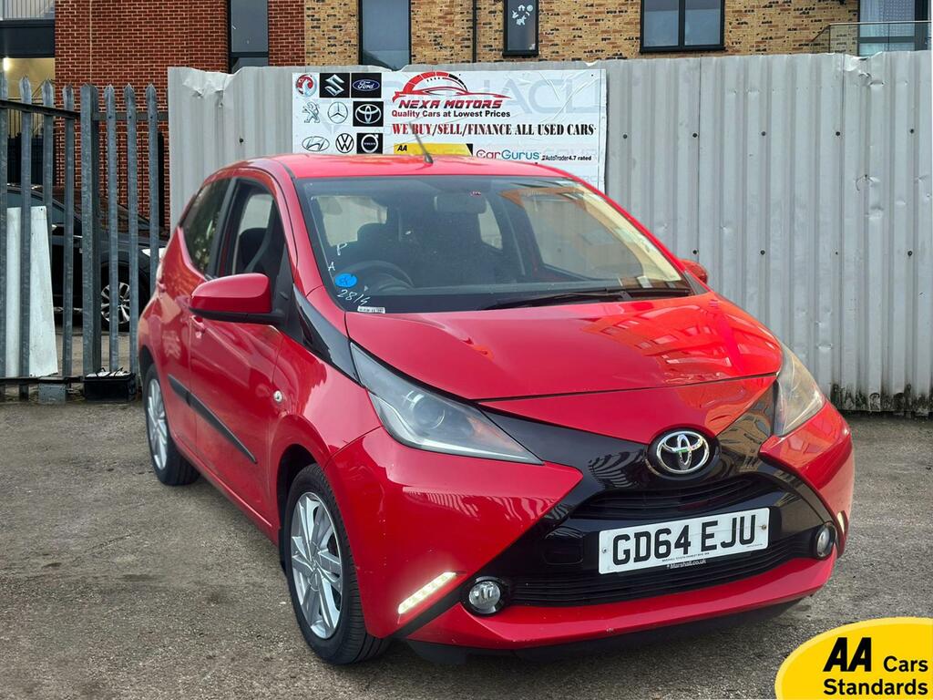 Toyota Aygo 1.0 Vvt-i X-pression Hatchback X-shift Red