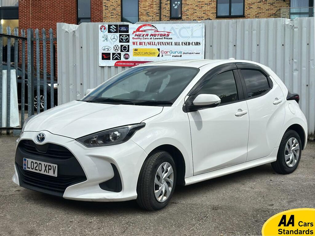 Toyota Yaris 1.5 Excel Hatchback 2020 - L020XPV White #2